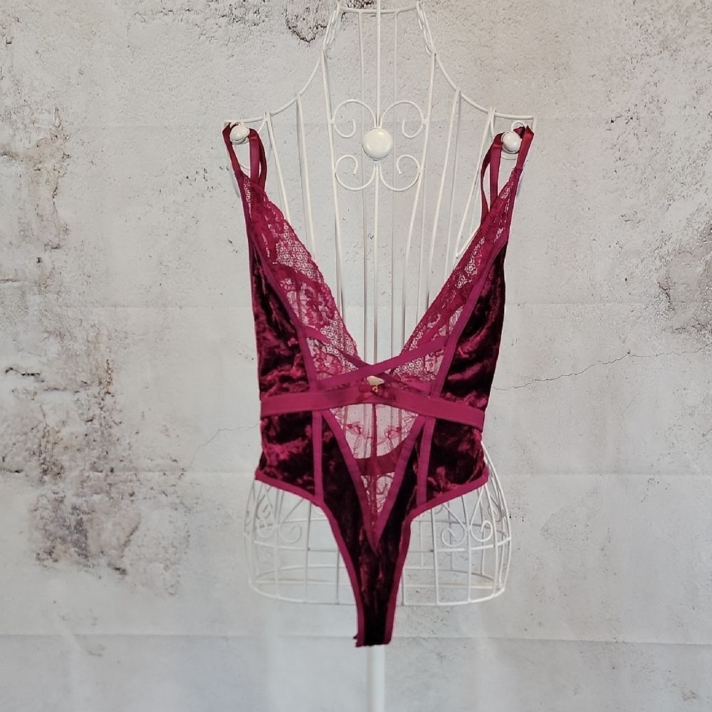 Seven 'til Midnight Burgundy Lace Velvet Bodysuit Womens Size S